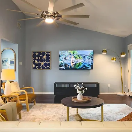 Plano Family Haven Cozy & Close To Everything!